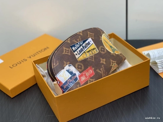 WIS COSMETIC POUCH Louis Vuitton 1113